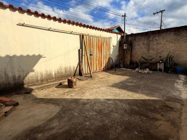 Casa 3 quartos e 1 banheiro, à venda, no bairro Santa Cecília em Esmeraldas