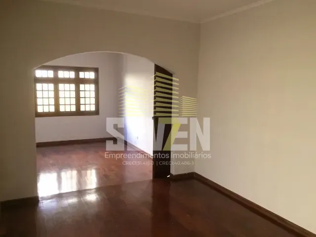 Casa com 363m² 4 quartos e 3 banheiros, à venda ou para alugar, no bairro Vila Engler em Bauru