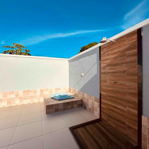 Casa 2 quartos e 4 banheiros, à venda, no bairro Baleia em São Pedro da Aldeia