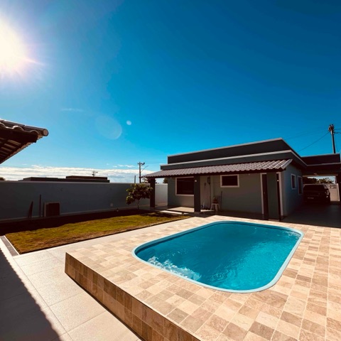 Casa 2 quartos e 4 banheiros, à venda, no bairro Baleia em São Pedro da Aldeia