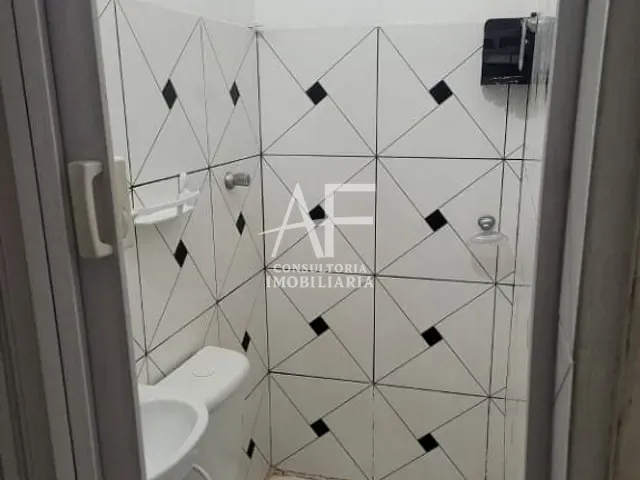 Casa com 48m² 2 quartos e 1 banheiro, para alugar, no bairro Bosque dos Eucaliptos em São José dos Campos