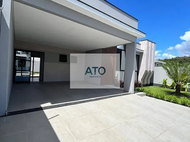 Casa 3 quartos e 2 banheiros, à venda, no bairro areias em Tijucas