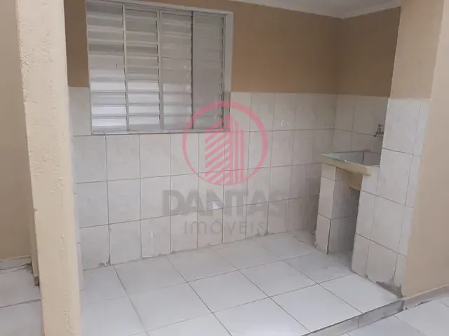 Casa 3 quartos e 1 banheiro, para alugar, no bairro Vila Yolanda em Osasco