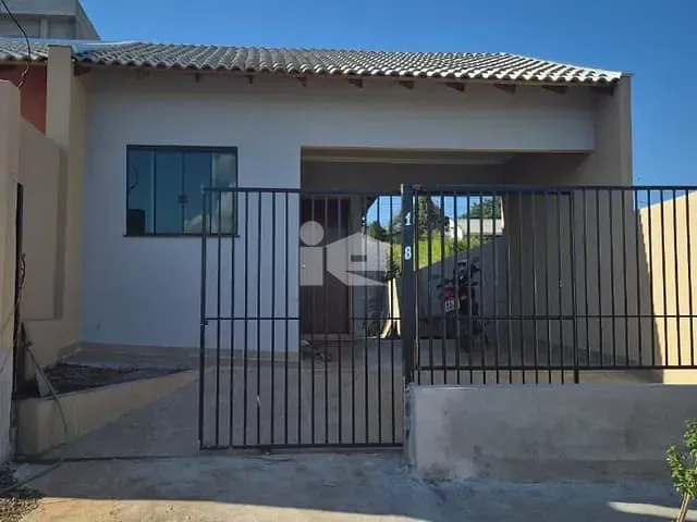 Casa com 126m² 2 quartos e 1 banheiro, à venda, no bairro Agostinho Pizzaia em Rolândia