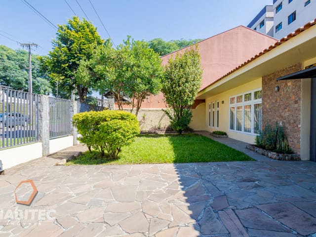 Casa com 432m² 3 quartos e 4 banheiros, à venda, no bairro Santa Quitéria em Curitiba