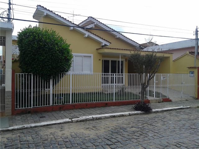 Foto do Casa - Casa à venda no Bairro Boa Vista, Itajubá. | MOHALLEM e LOPES CORRETAGEM E ADMINISTRACAO DE IMOVEIS LTDA