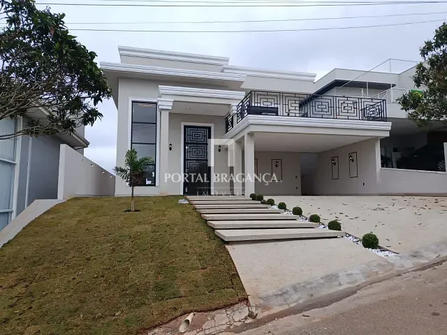 Casa com 486m² 4 quartos e 5 banheiros, à venda, no bairro Condomínio Vale das Águas em Bragança Paulista