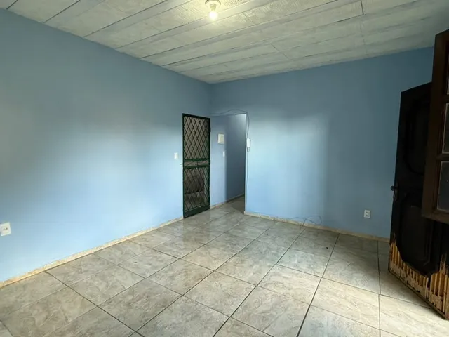 Casa com 40m² 2 quartos e 1 banheiro, para alugar, no bairro Jardim Alvorada em Belo Horizonte