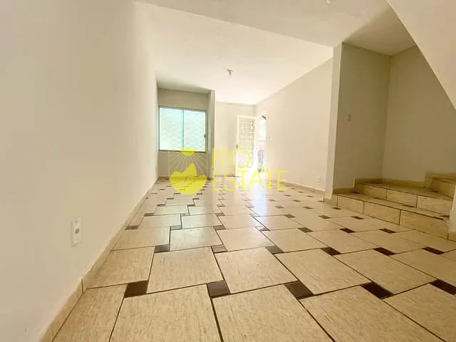 Casa com 280m² 3 quartos e 1 banheiro, à venda, no bairro Retiro em Volta Redonda