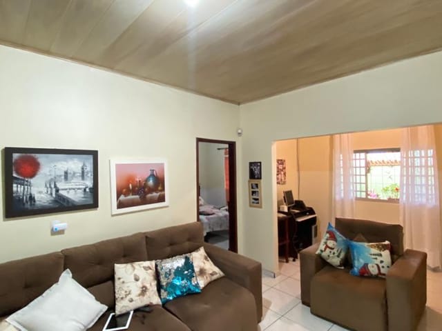 Foto do Casa - Casa à venda com 3 quartos sendo 1 suíte no Jardim Balneário Meia Ponte em Goiânia GO. | Home Gyn Imóveis Ltda