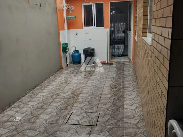 Casa com 160m² 2 quartos e 1 banheiro, à venda, no bairro Boa Vista em Ponta Grossa