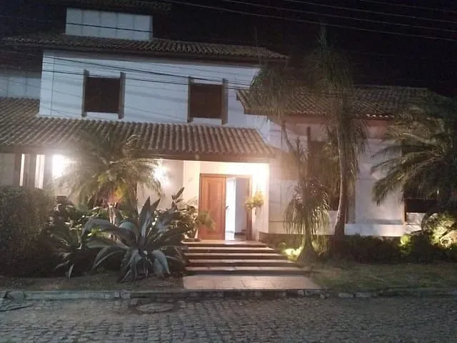 Casa com 742m² 5 quartos e 7 banheiros, à venda, no bairro Parque Califórnia em Campos dos Goytacazes
