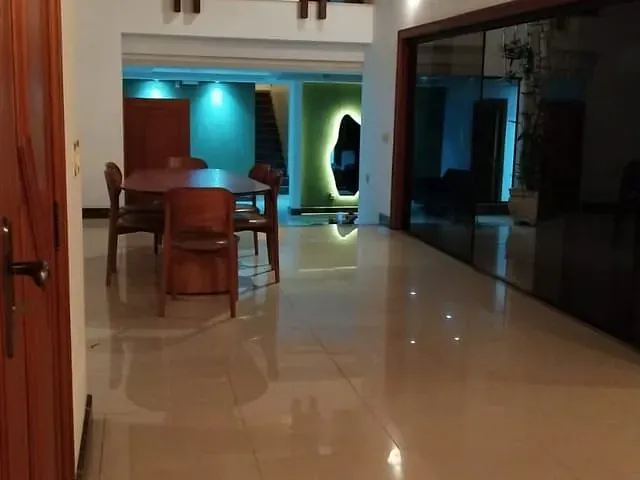 Casa com 742m² 5 quartos e 7 banheiros, à venda, no bairro Parque Califórnia em Campos dos Goytacazes