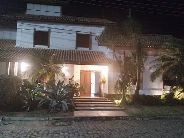 Casa com 742m² 5 quartos e 7 banheiros, à venda, no bairro Parque Califórnia em Campos dos Goytacazes