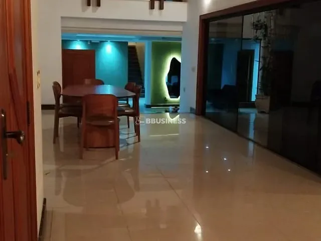 Casa com 742m² 5 quartos e 7 banheiros, à venda, no bairro Parque Califórnia em Campos dos Goytacazes