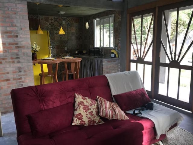 Casa com 375m² 1 quarto e 1 banheiro, à venda, no bairro Rio Vermelho em Florianópolis