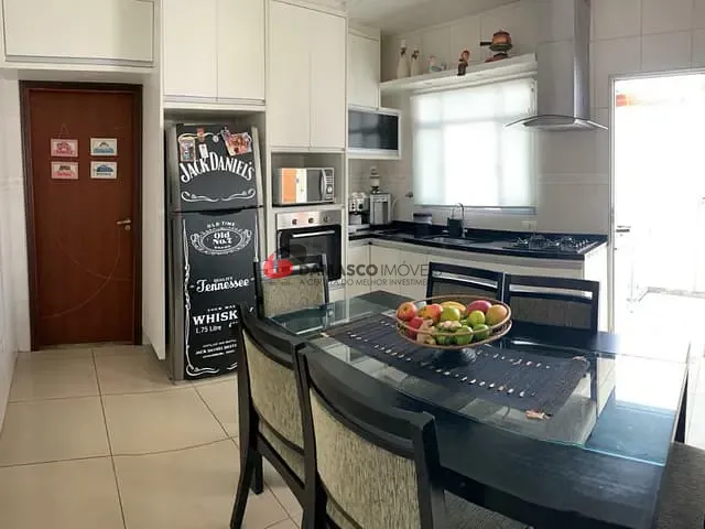 Casa com 251m² 2 quartos e 1 banheiro, à venda, no bairro Olímpico em São Caetano Do Sul