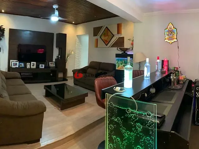 Casa com 251m² 2 quartos e 1 banheiro, à venda, no bairro Olímpico em São Caetano Do Sul