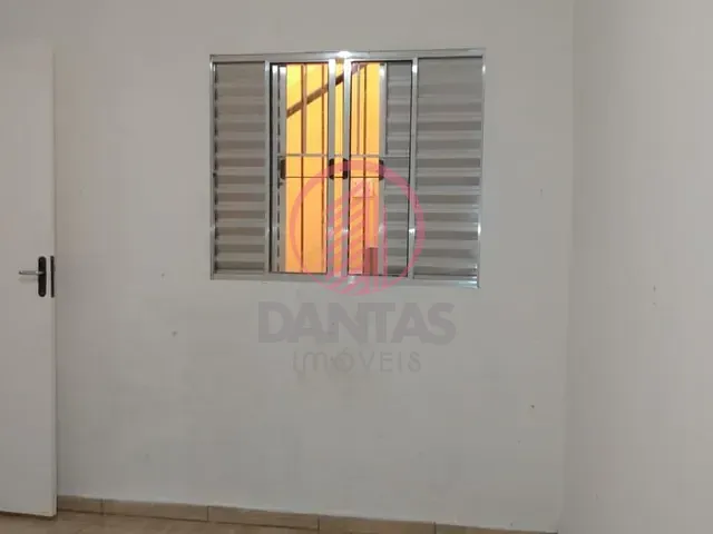 Casa com 40m² 1 quarto e 1 banheiro, para alugar, no bairro Novo Osasco em Osasco