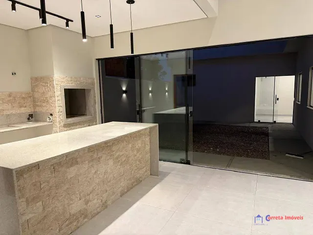 Casa com 200m² 2 quartos e 2 banheiros, à venda, no bairro Nova Europa em Três Lagoas