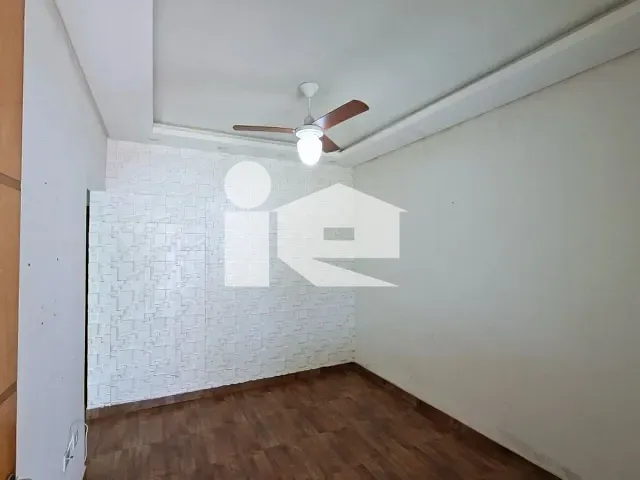 Casa com 153m² 2 quartos e 1 banheiro, à venda, no bairro Jardim Cidade Verde em Rolândia
