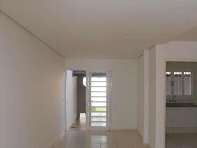 Casa com 200m² 3 quartos e 3 banheiros, para alugar, no bairro Guanabara em Londrina