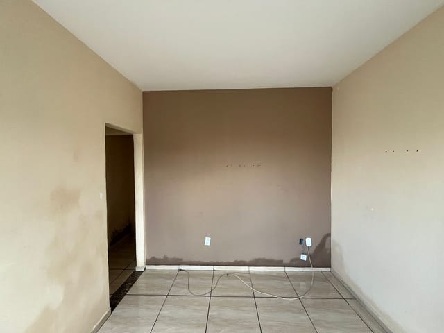 Casa com 70m² 2 quartos e 1 banheiro, para alugar, no bairro Parque Valença I em Campinas