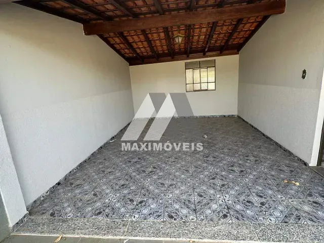 Casa com 180m² 3 quartos e 1 banheiro, à venda, no bairro Ana Rosa em Bom Despacho