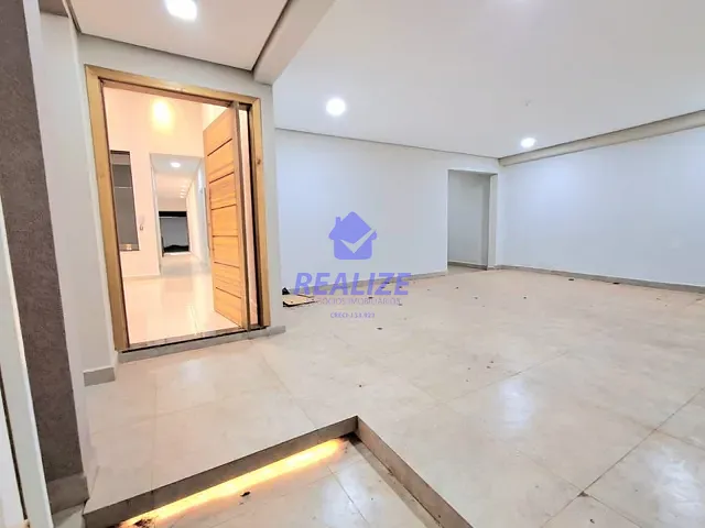 Casa 3 quartos e 2 banheiros, à venda ou para alugar, no bairro Residencial Ouro Verde em Botucatu