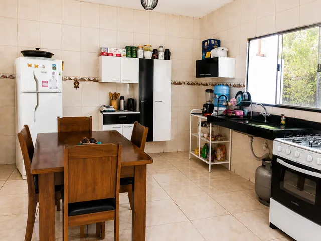 Casa 3 quartos e 1 banheiro, à venda, no bairro Veneza em Ribeirão das Neves