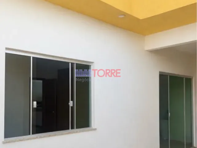 Casa 2 quartos e 2 banheiros, à venda, no bairro Hernani Sá em Ilhéus