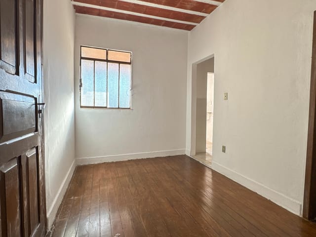 Casa 2 quartos e 1 banheiro, para alugar, no bairro Boa Vista em Juiz de Fora