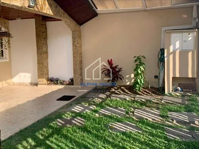 Casa com 310m² 3 quartos e 3 banheiros, à venda, no bairro Jardim Independência em Taubaté