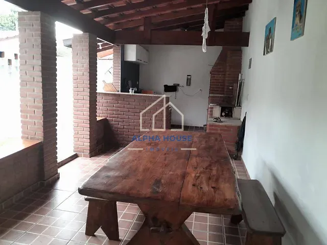 Casa com 310m² 3 quartos e 3 banheiros, à venda, no bairro Jardim Independência em Taubaté