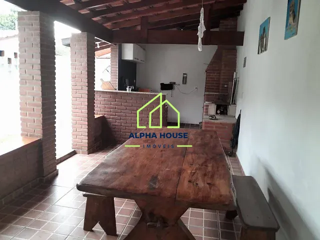 Casa com 310m² 3 quartos e 3 banheiros, à venda, no bairro Jardim Independência em Taubaté