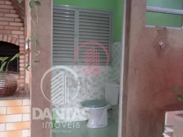 Casa com 263m² 3 quartos e 4 banheiros, para alugar, no bairro Presidente Altino em Osasco