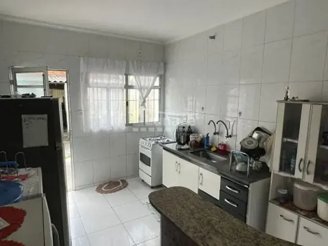 Casa com 250m² 2 quartos e 1 banheiro, à venda, no bairro Vila Suissa em Mogi das Cruzes