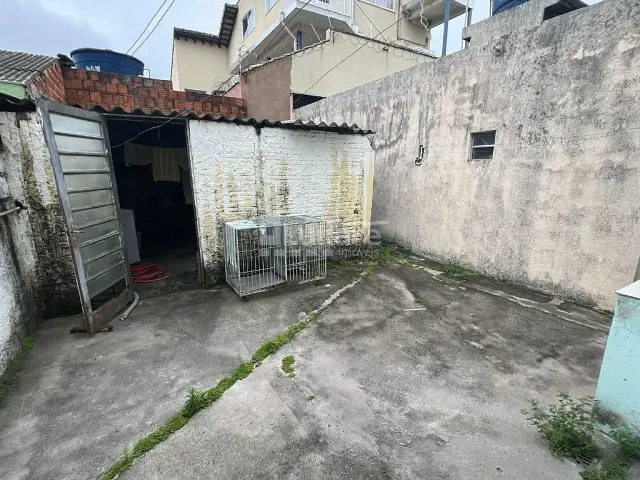 Casa com 250m² 2 quartos e 1 banheiro, à venda, no bairro Vila Suissa em Mogi das Cruzes