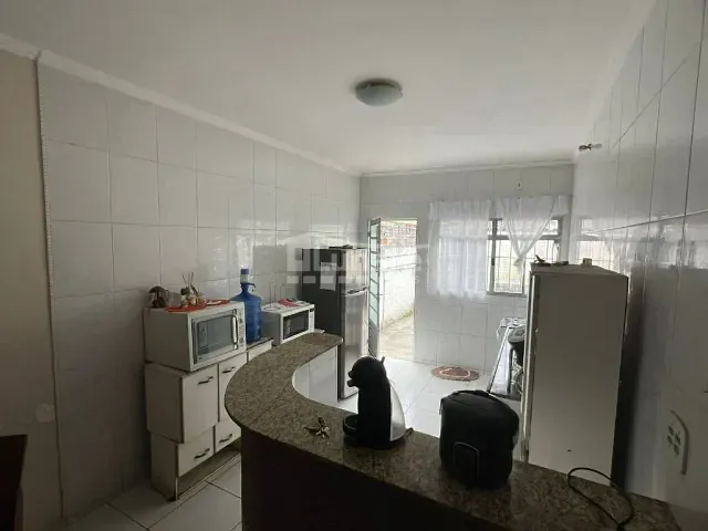 Casa com 250m² 2 quartos e 1 banheiro, à venda, no bairro Vila Suissa em Mogi das Cruzes