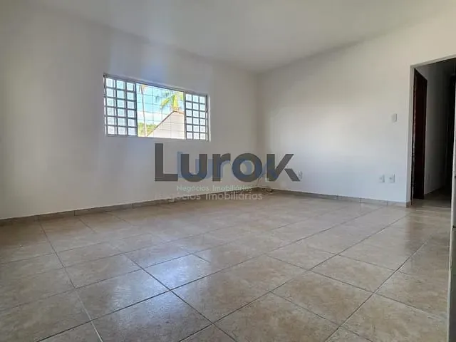 Casa com 360m² 3 quartos e 1 banheiro, para alugar, no bairro Jardim América II em Valinhos