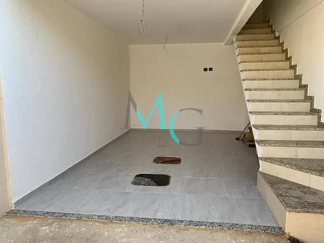 Casa 2 quartos e 1 banheiro, à venda, no bairro Campo Grande em Rio de Janeiro