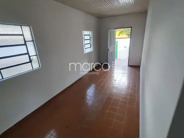 Casa 3 quartos e 2 banheiros, para alugar, no bairro Setor Sol Nascente em Goiânia