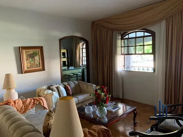 Casa 4 quartos e 3 banheiros, à venda, no bairro Laranjal em Volta Redonda