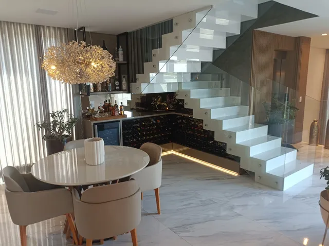 Casa com 377m² 5 quartos e 7 banheiros, à venda, no bairro Portal do Sol em Contagem