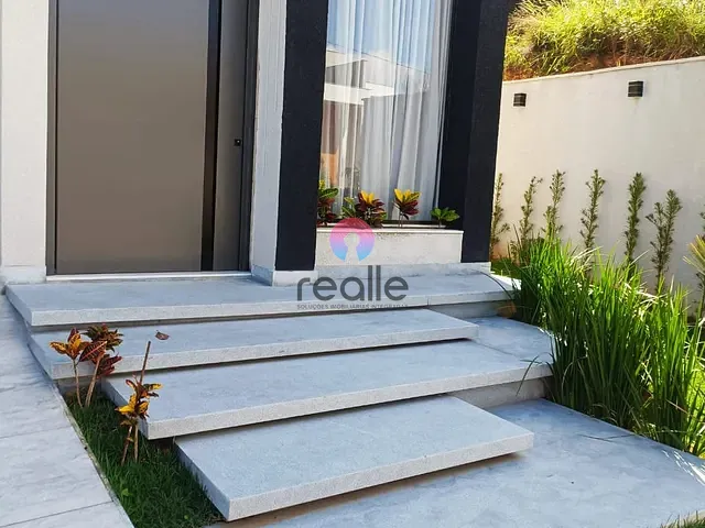 Casa com 377m² 5 quartos e 7 banheiros, à venda, no bairro Portal do Sol em Contagem
