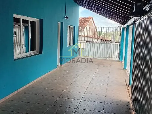 Casa com 450m² 3 quartos e 3 banheiros, à venda, no bairro Parque do Lago em Guaxupé