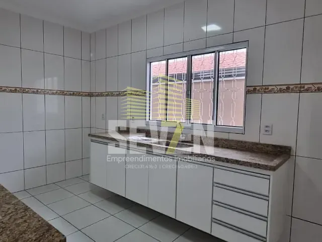 Casa com 120m² 2 quartos e 2 banheiros, à venda, no bairro Jardim Helena em Bauru