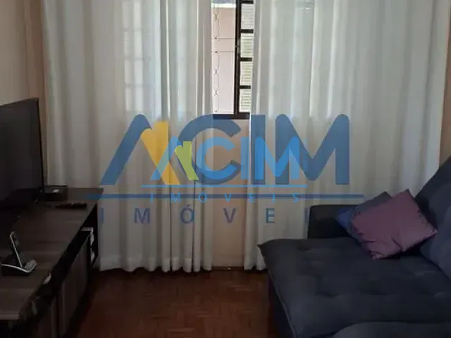 Casa com 250m² 3 quartos e 1 banheiro, à venda, no bairro Centro em Jaguariúna