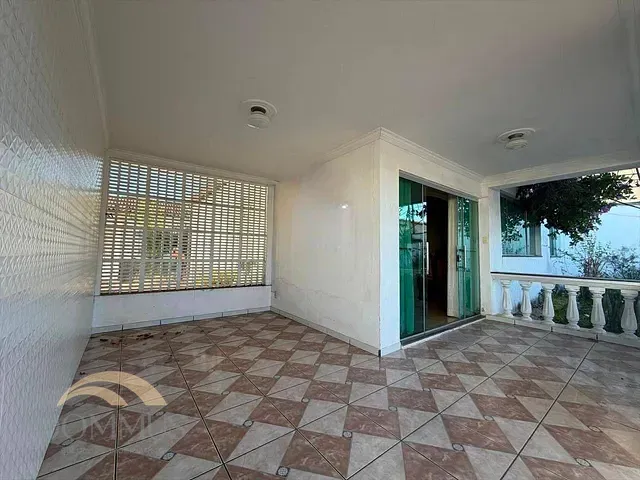 Casa 4 quartos e 2 banheiros, à venda, no bairro Cariru em Ipatinga