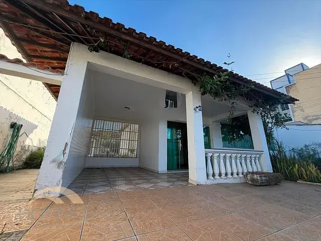 Casa 4 quartos e 2 banheiros, à venda, no bairro Cariru em Ipatinga